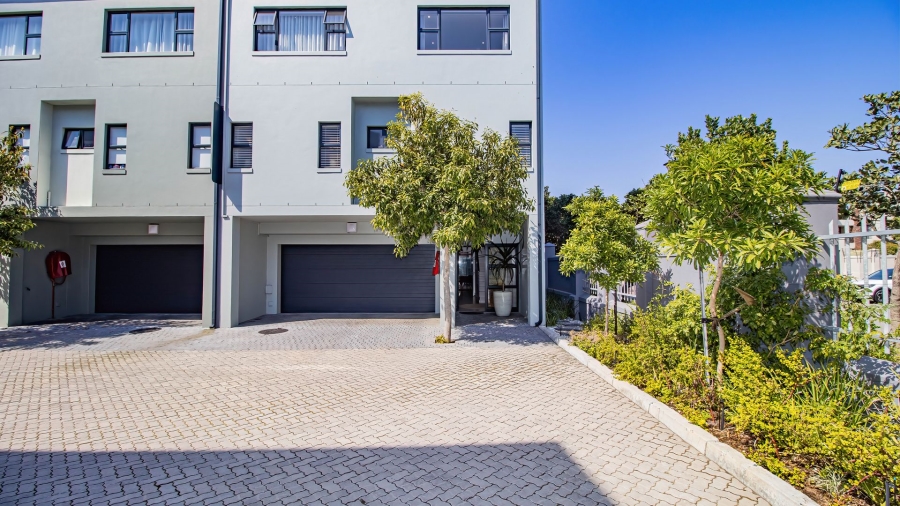 To Let 4 Bedroom Property for Rent in Royal Ascot Western Cape